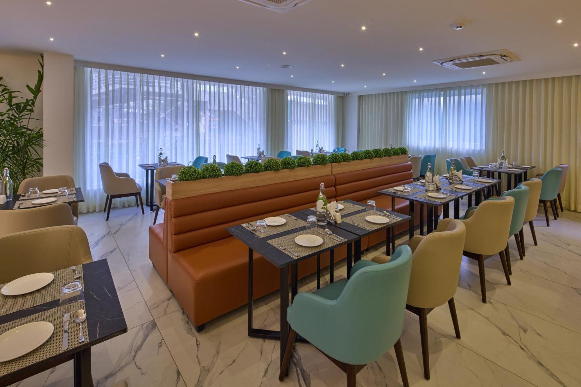 Grand Continent Hebbal A Sarovar Portico Affiliate Hotel Bengaluru Kültér fotó